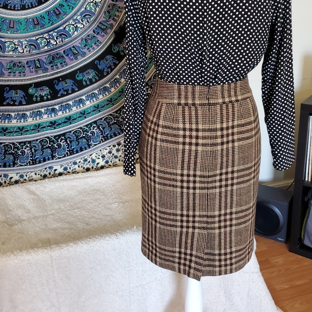 Ann Taylor Petites Plaid Wool Skirt - Picture 5 of 8